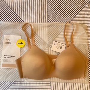 Knix WingWoman Bra Size 2 - NWT